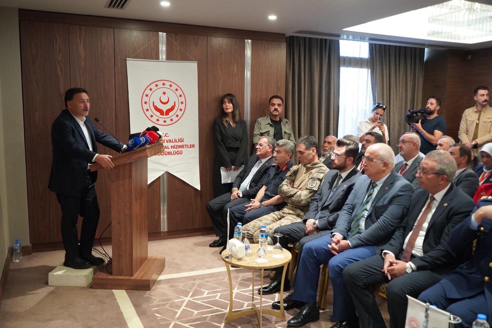 AK Parti Kayseri İl Başkanı Hüseyin Okandan Aile Çalıştayı'na Katıldı